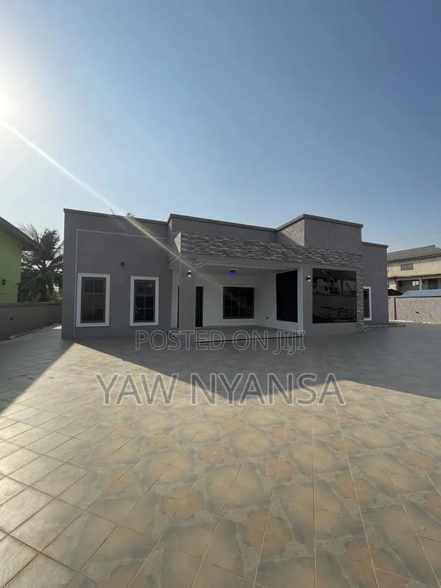 3bdrm Duplex in Bn Properties, Ashomang Estate for sale · Photo 1