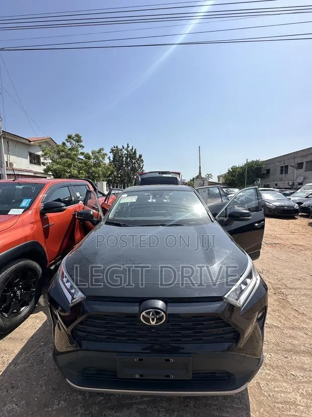 Toyota RAV4 2023 Black · Photo 1