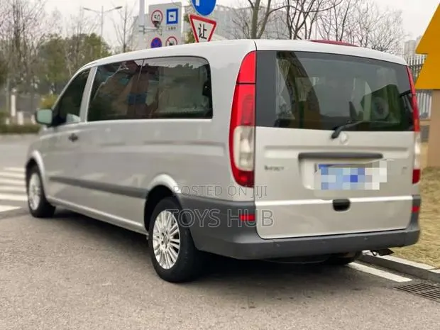 Mercedes-Benz Vito 2011 Grey · Photo 2