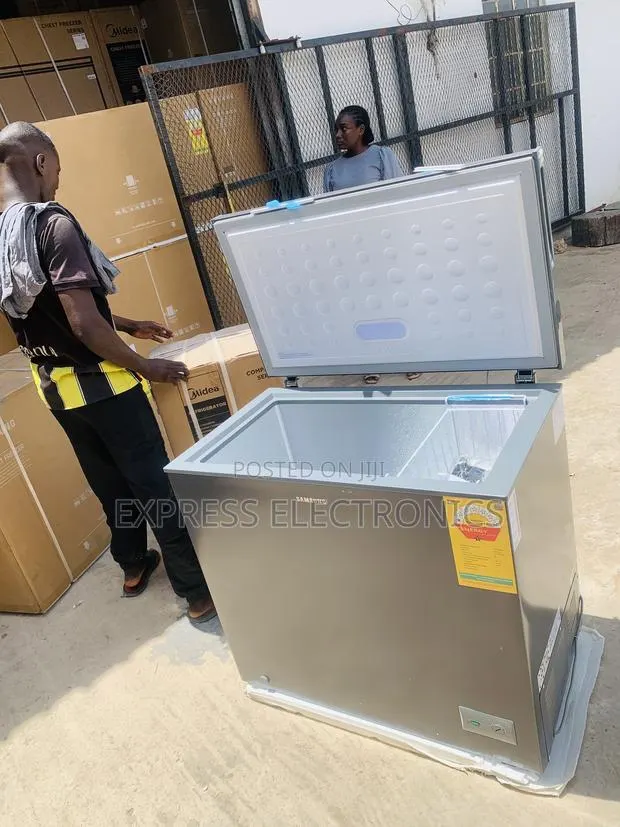 Hot Deals on Chest Freezer Single Door 198l Samsung · Photo 1