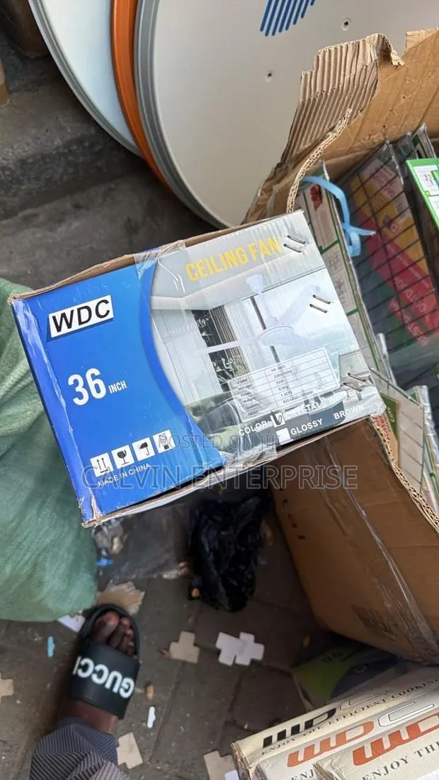 WDC Medium Blade Celling Fan · Photo 1