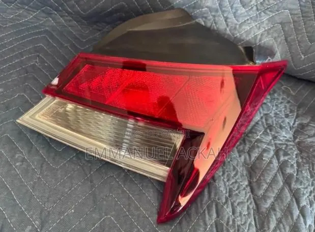 Hyundai Elantra 2021-2022-2023 Tail Light · Photo 1