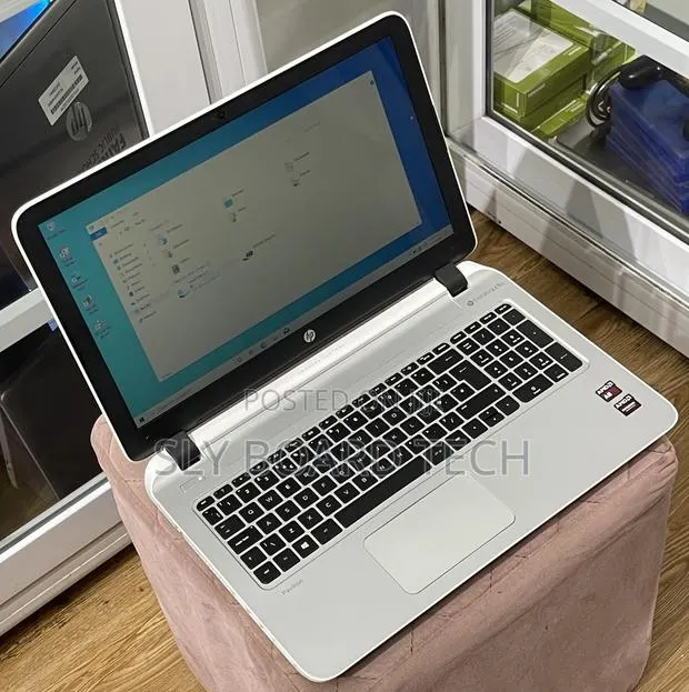 Laptop HP Pavilion 15 8GB AMD A8 HDD 1T · Photo 1