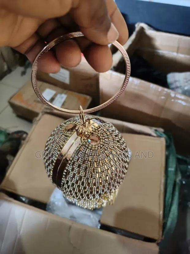 Clutch Purse · Photo 1
