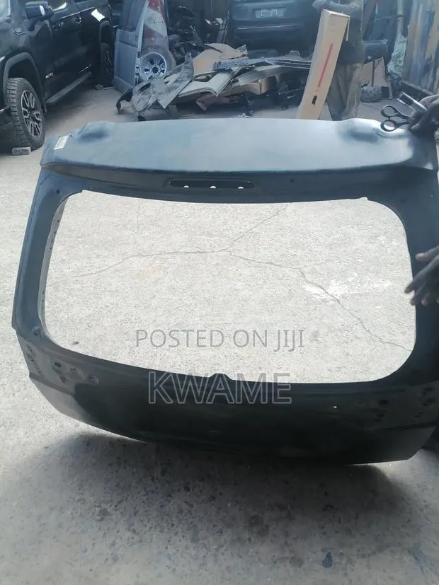 Booth Lid Mitsubishi Hatch Back 2015 - 2022 · Photo 1