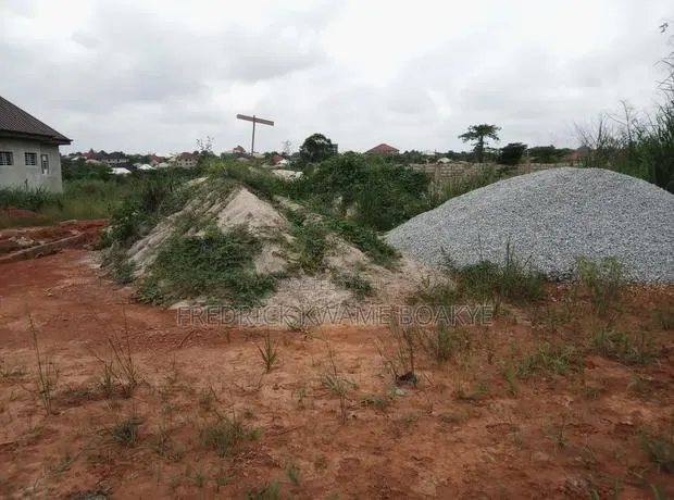 2 Plots of Land for Sale at Twedie · Photo 1