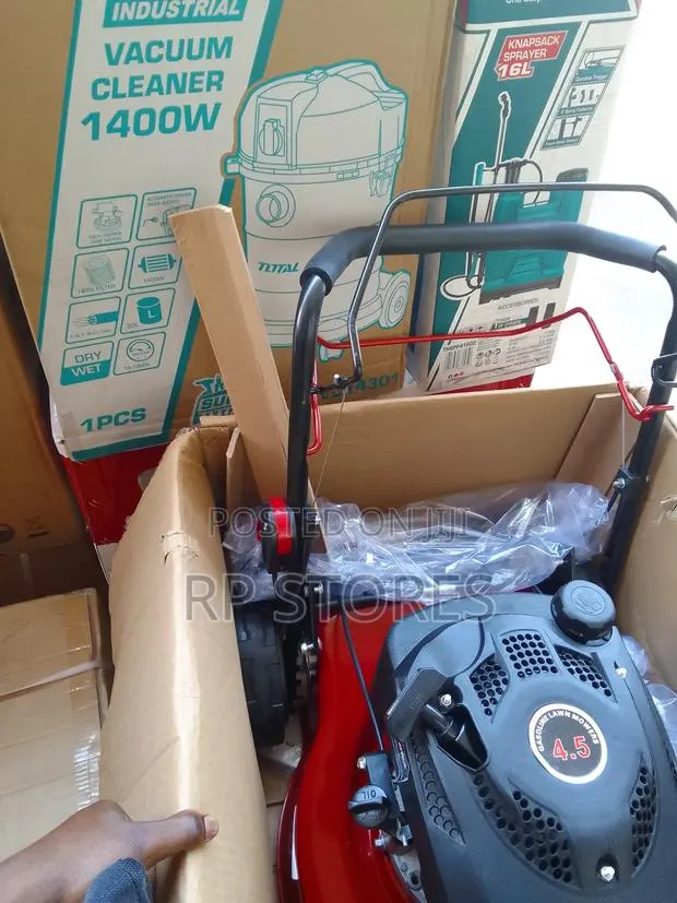 Gasoline Lawn Mower 4.65hp · Photo 1