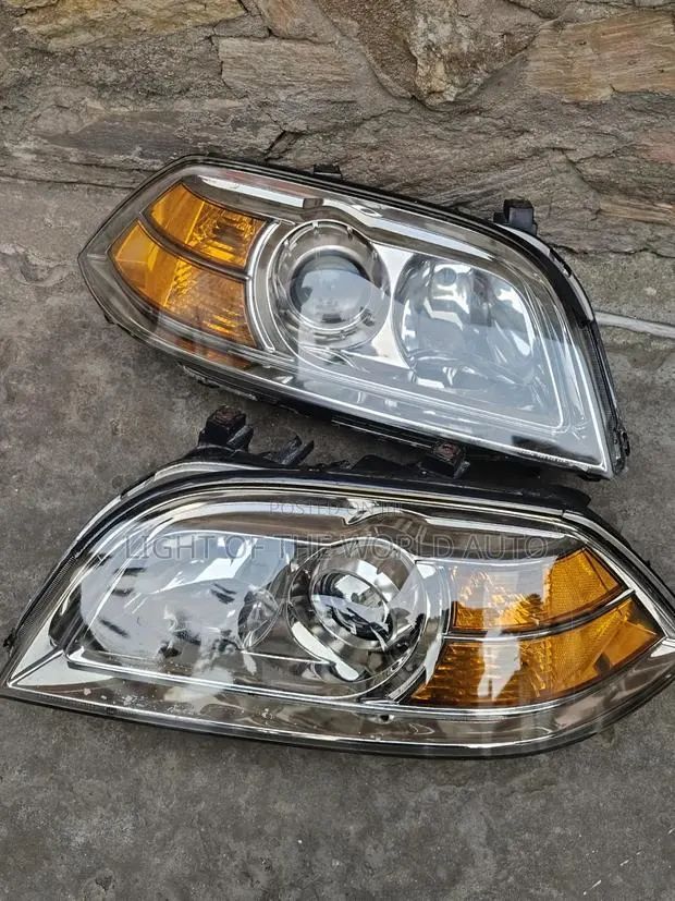 Acura MDX Headlight 05 · Photo 1