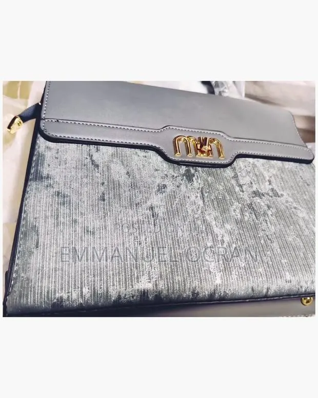Ladies Bags · Photo 1