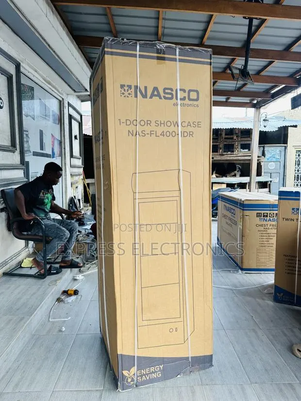 Available at 10gig Store for Nasco Display Fridge Nas-400-1dr · Photo 1