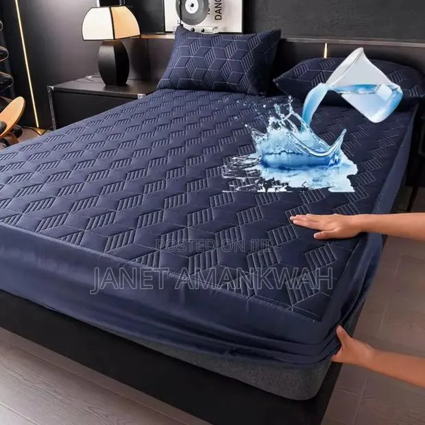 Waterproof Mattress Cover · Photo 1