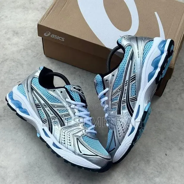 Asics Gel-Kayano 14 · Photo 1