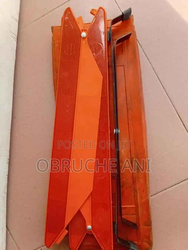 Safety / Emergency Red Triangle · Photo 1
