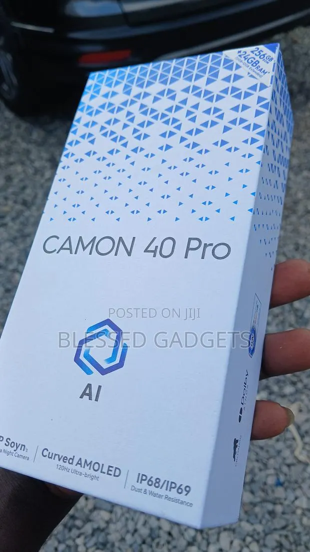 New Tecno Camon 40 Pro 5G 256 GB Graphite · Photo 1