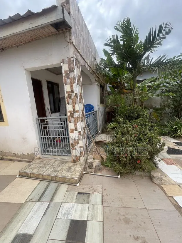 1bdrm Room & Parlour in Richvon Properties, Baatsona Total for rent · Photo 1