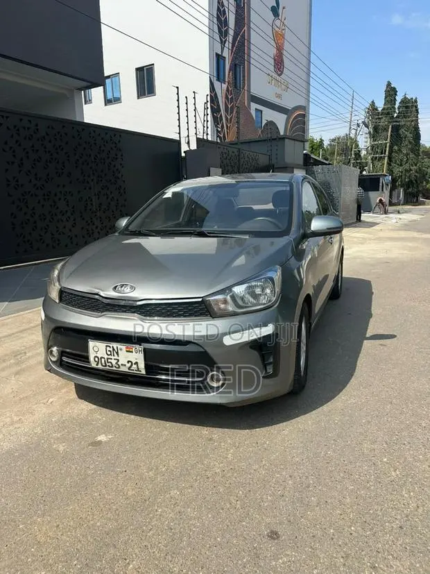 Kia Pegas 2021 Gray · Photo 1