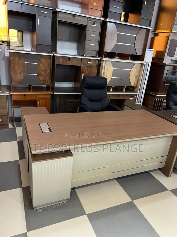 Executive Office Desk L Shaped · Photo 1