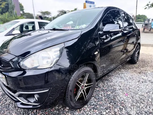 Mitsubishi Mirage ES 2018 Black · Photo 1