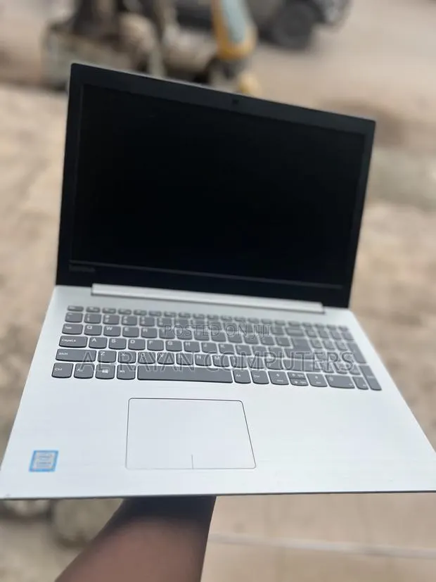 Laptop Lenovo IdeaPad 320 8GB Intel Core i5 HDD 500GB · Photo 1