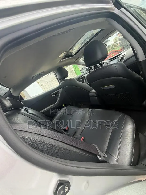 Hyundai Elantra Limited 4dr Sedan (1.8L 4cyl 6A) 2015 Silver