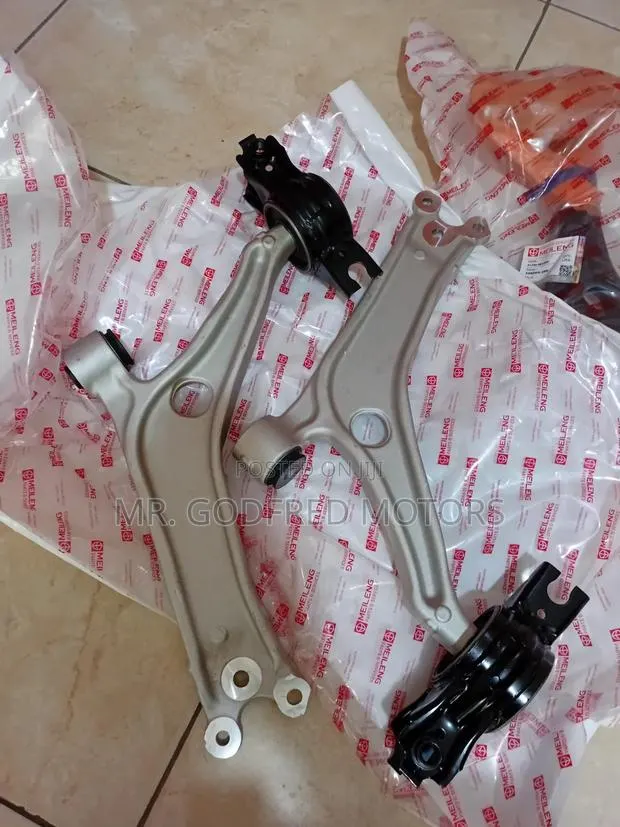 Honda Accord 2022-25 Lower Control Arm Pair. Original · Photo 1