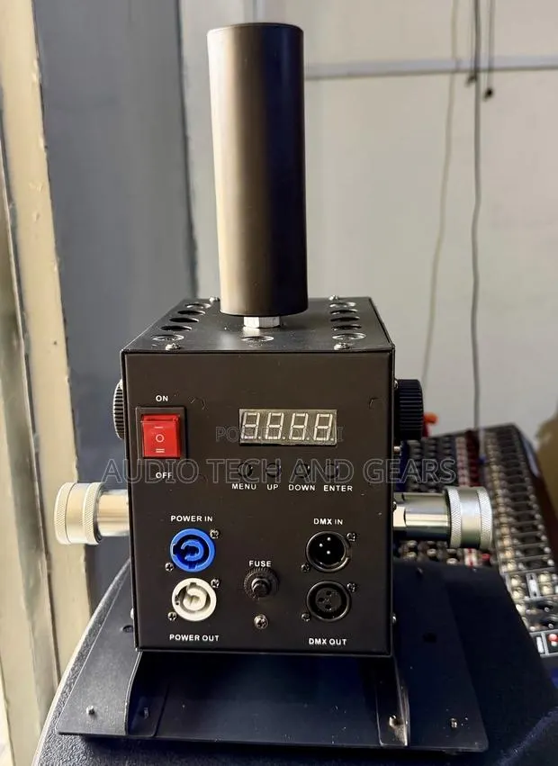 Prolumen Cannon CO2 Jet Fog Machine · Photo 2