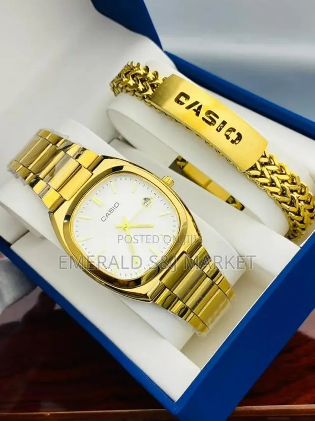 Classic Watch · Photo 1