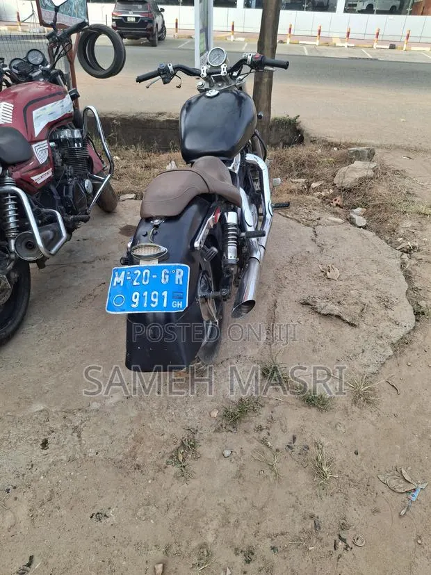 Honda VF 1999 Black · Photo 1