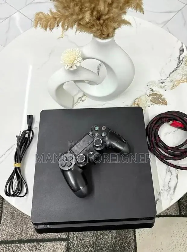 Ps4 Slim With Games · Photo 1