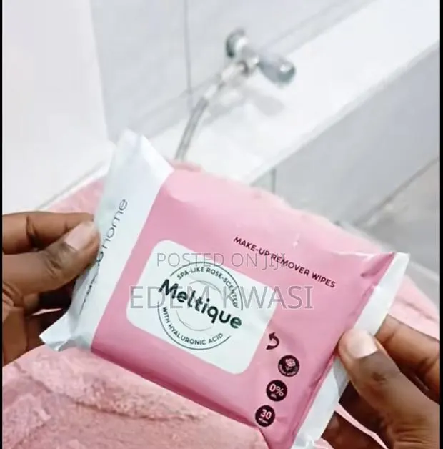 Alcohol Free Hyaluronic Acid Make Up Remover Wipes · Photo 1