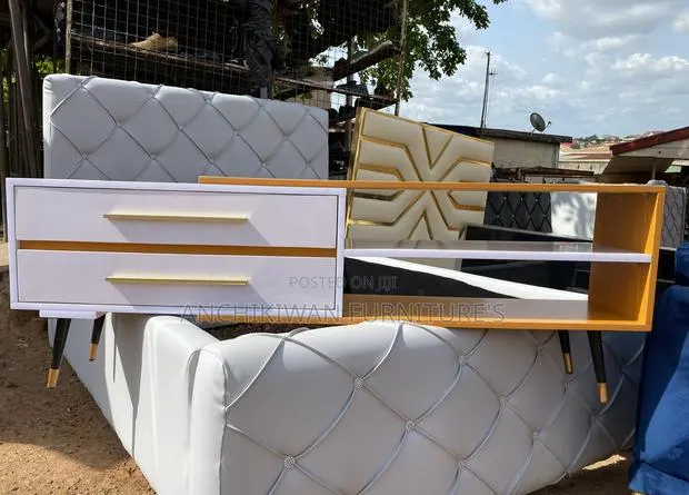 Tilt Foreign Chipboard Tv Stand (Cash on Delivery ) · Photo 1