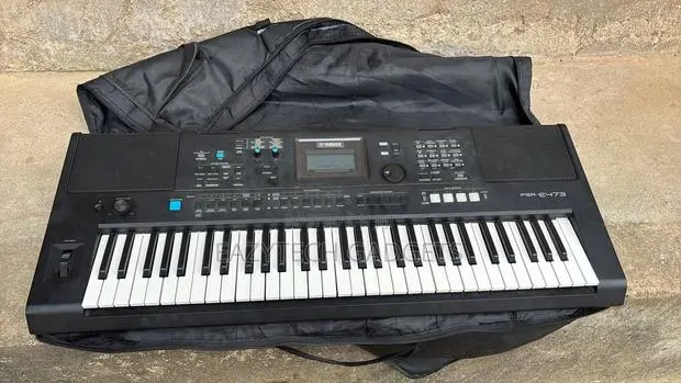 Yamaha PSR E473 · Photo 1