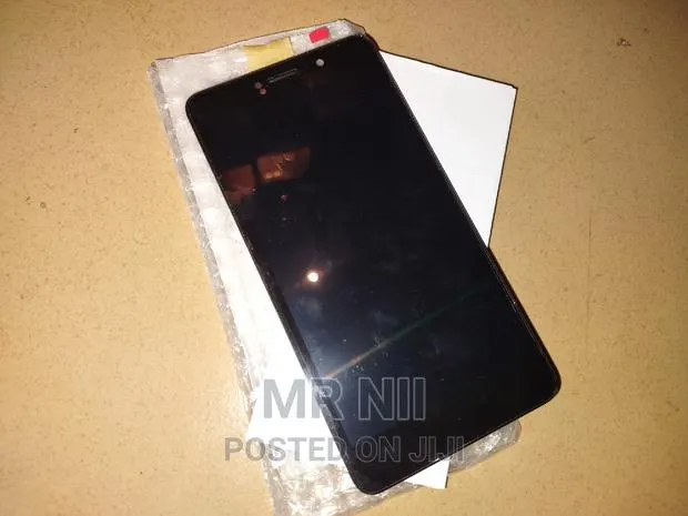 Huawei Mate 9 Lite Screen Replacement · Photo 1
