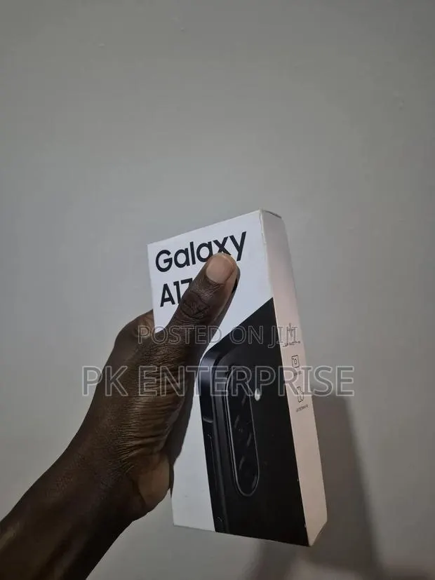 New Samsung Galaxy A17 128 GB Black · Photo 1