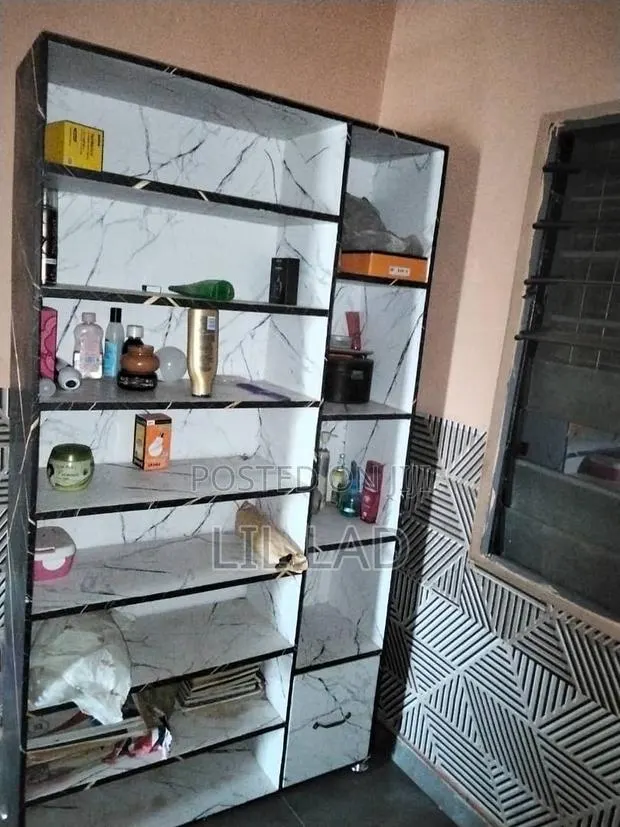 Modern Wardrobe Shelf Unit · Photo 1