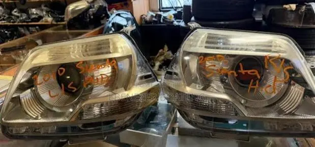 Toyota Sienta Headlight 2013 2014 Model · Photo 1