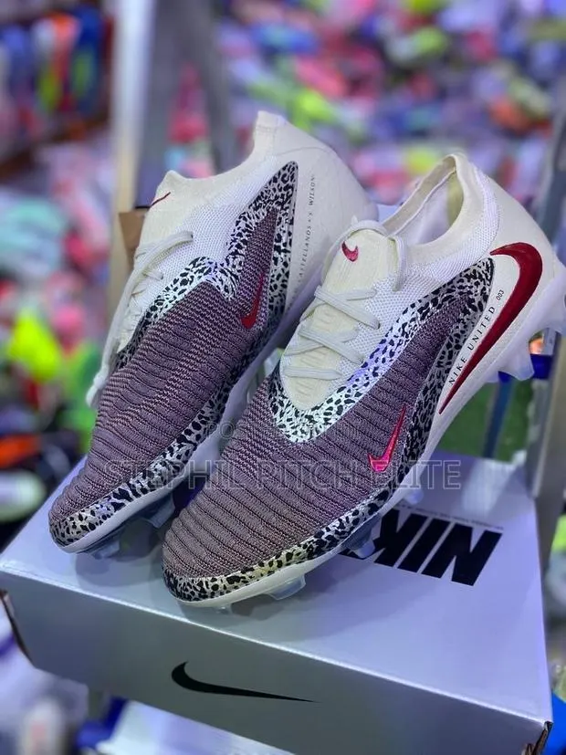 Nike Phantom 6 · Photo 1