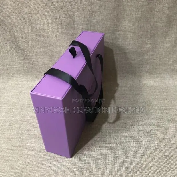 Paper Bag and Gift Box Branding · Photo 1