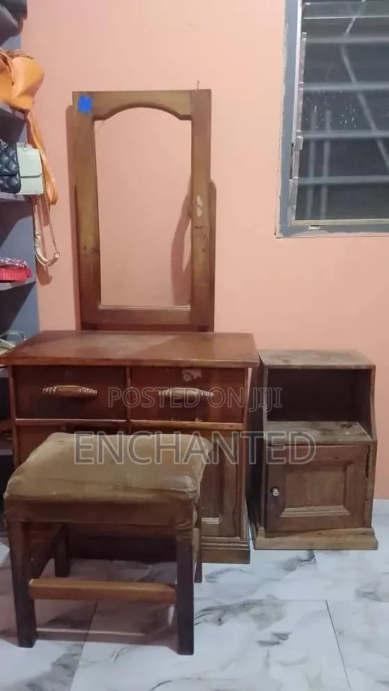 Old Dress Table and Bedside Table · Photo 1