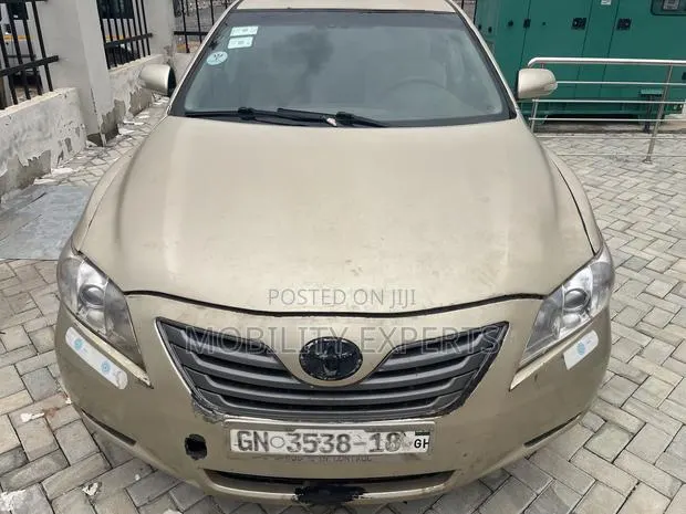 Toyota Camry 2008 Gold · Photo 1