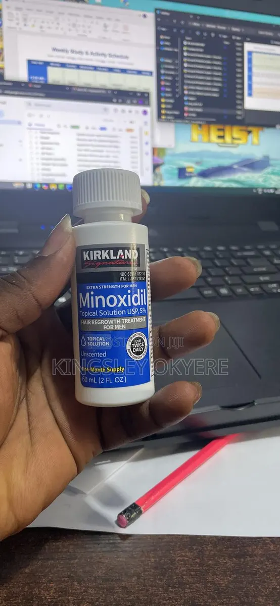 Kirkland Minoxidil · Photo 3