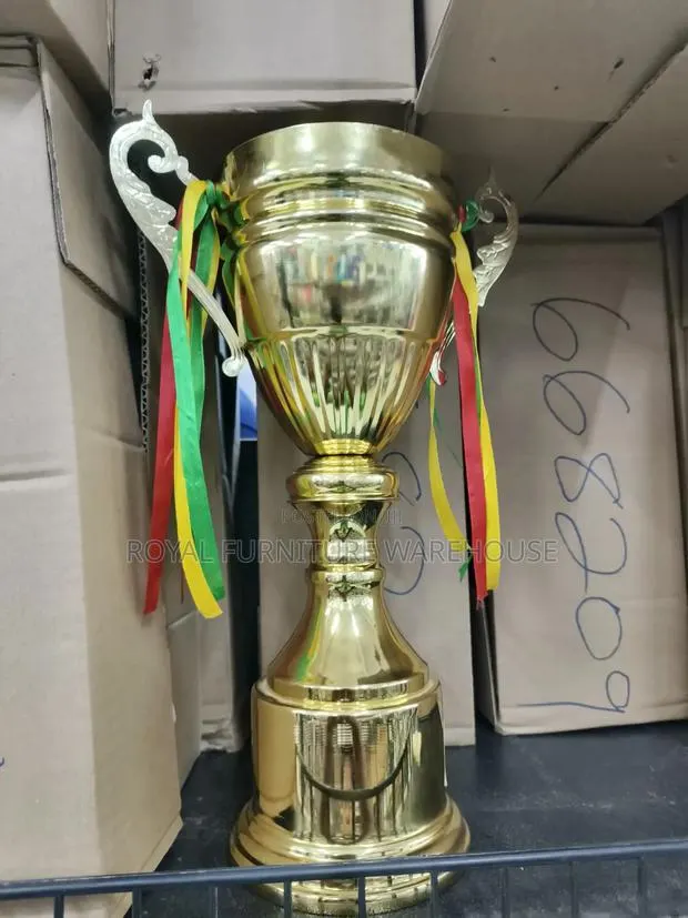 Gem Golden Winner's Trophy Cup · Photo 1