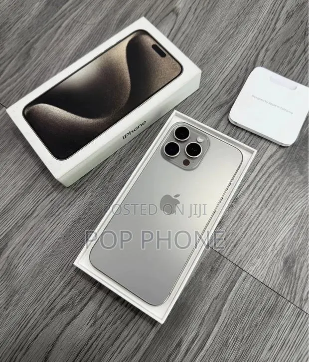 New Apple iPhone 15 Pro Max 256 GB Silver · Photo 1