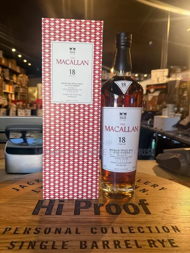 Macallan 18 Years Double Cask Single Malt Whisky 70cl · Photo 1