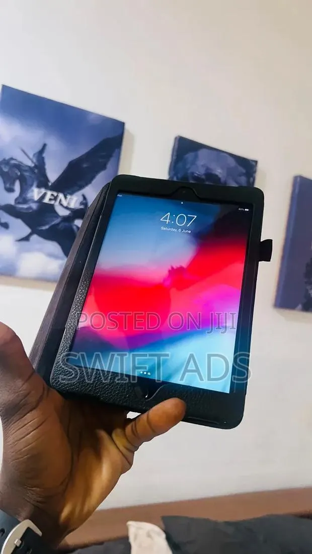 Apple iPad mini 3 128 GB Gray · Photo 1