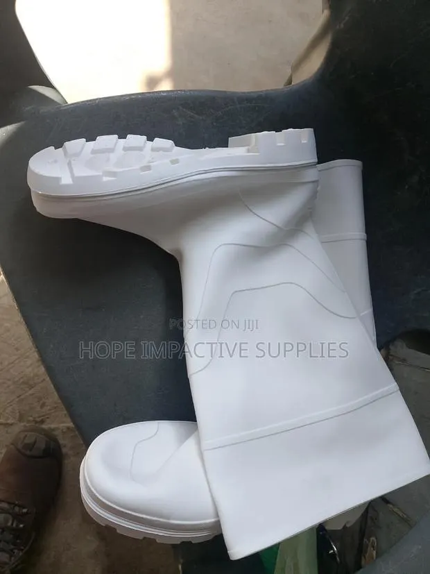 Quality White Wellington Boots<>Non Steel Toe. · Photo 4