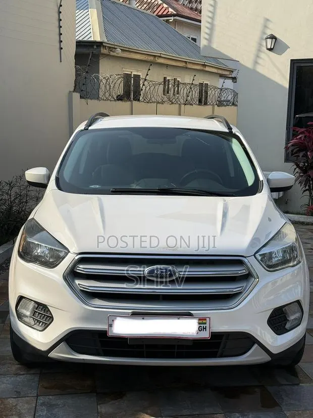 Ford Escape SE 4x4 2018 Pearl · Photo 1
