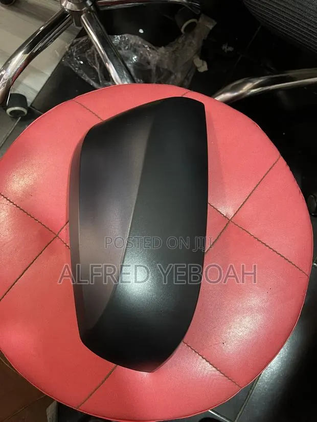 Honda CRV 2014-2022 Side Mirror Cover · Photo 1