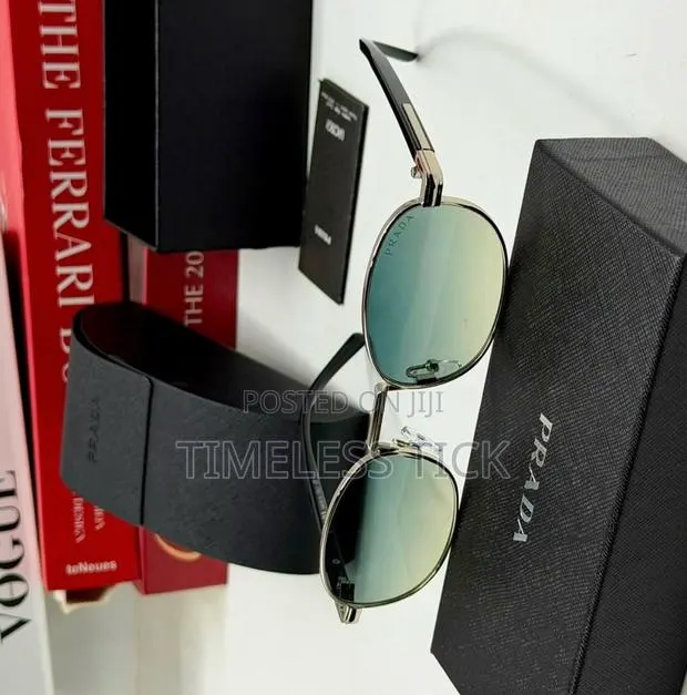 Prada Sunglasses · Photo 1