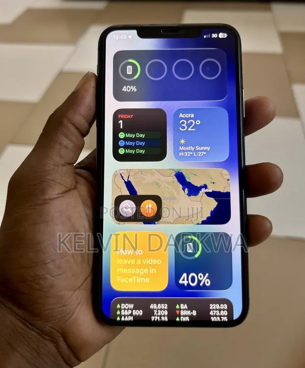 Apple iPhone 11 Pro Max 256 GB Gray · Photo 1